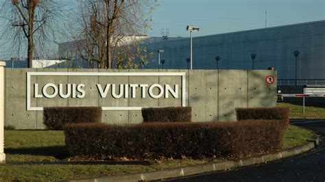 louis vuitton cergy